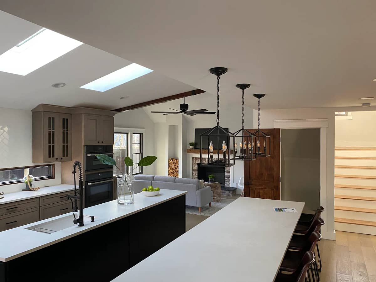 a Beautiful kitchen Luminous llc